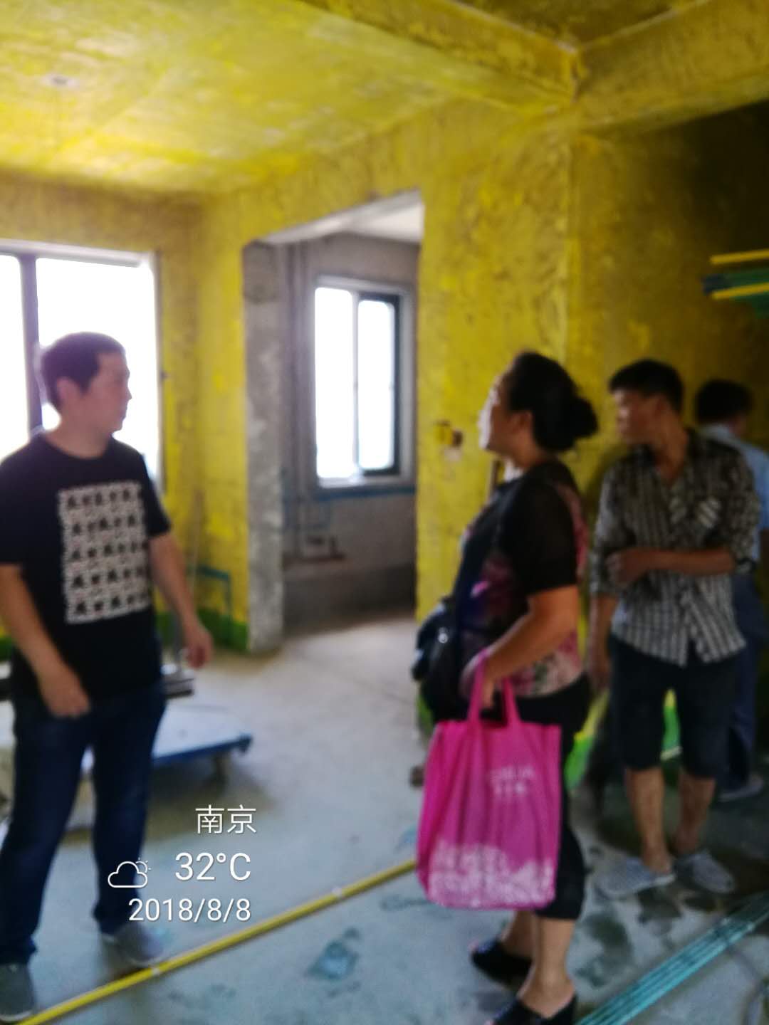 南京招商公园里装修工地水电施工检查