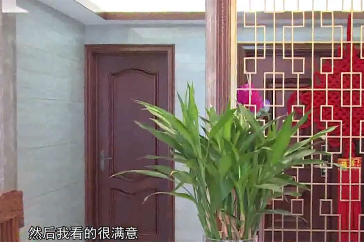 南京景枫法兰谷业主谈装修感受：首先要感谢红牛公司汪总他们，然后要感谢这个设计师啊，项目经理啊，和参加我这个装潢我这个房子的工作人员，我很感谢他们，谢谢他们，装的很漂亮。