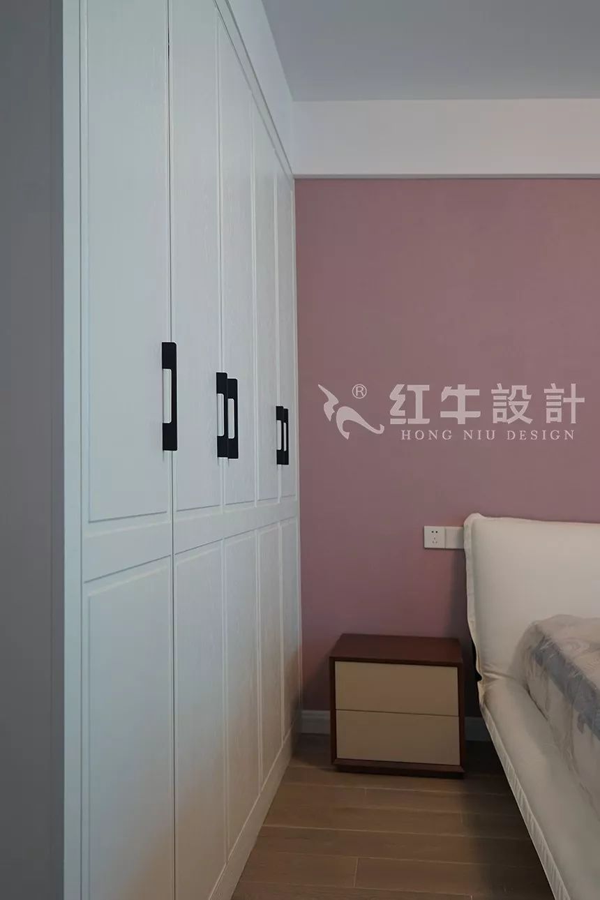 南京九龙雅苑93㎡北欧风格--那一抹亮眼的黄10粉色背景墙+白色柜子+木色地板