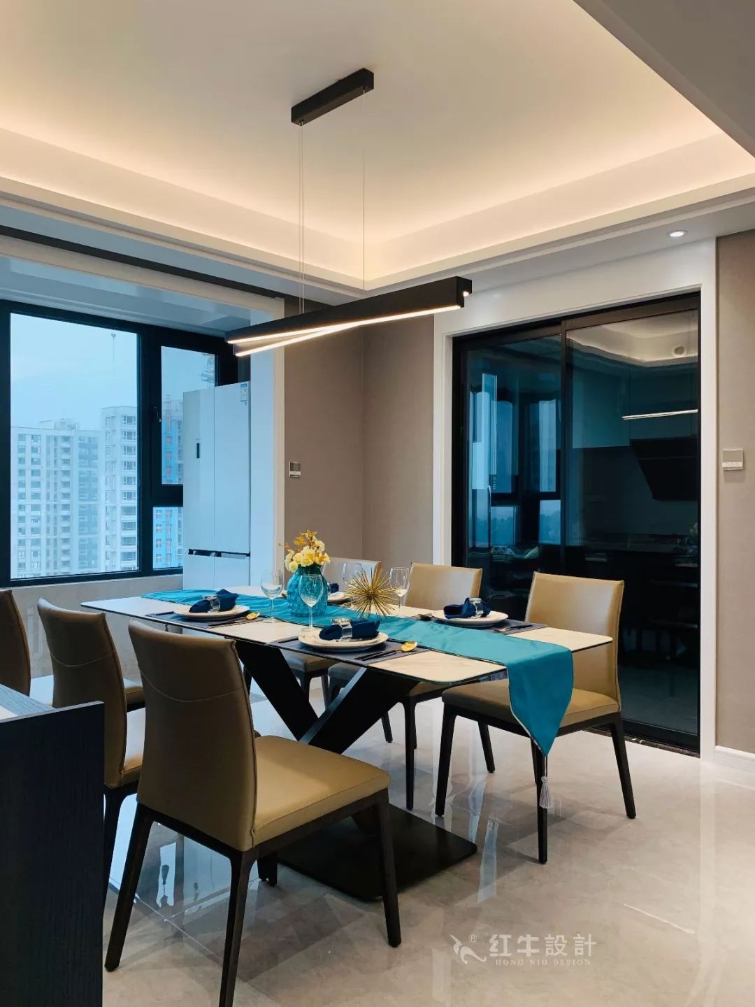 南京保利国际社区140㎡现代风格--四室二厅大户型，宽敞开阔又舒适！07餐厅设计