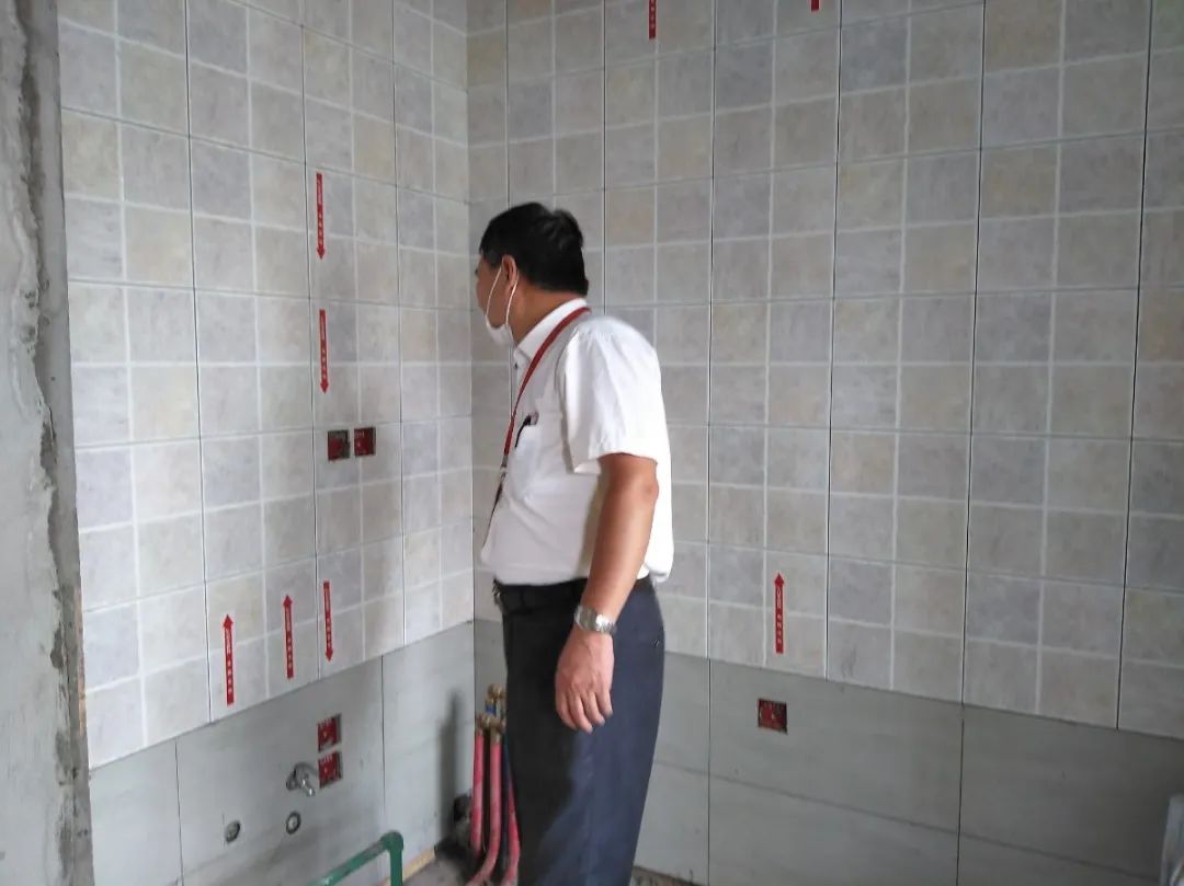 红牛巡检 | 开槽埋线，工地整洁美观！