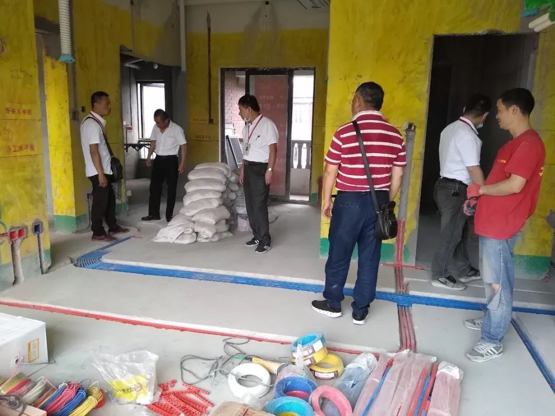 红牛巡检 | 开槽埋线，工地整洁美观！