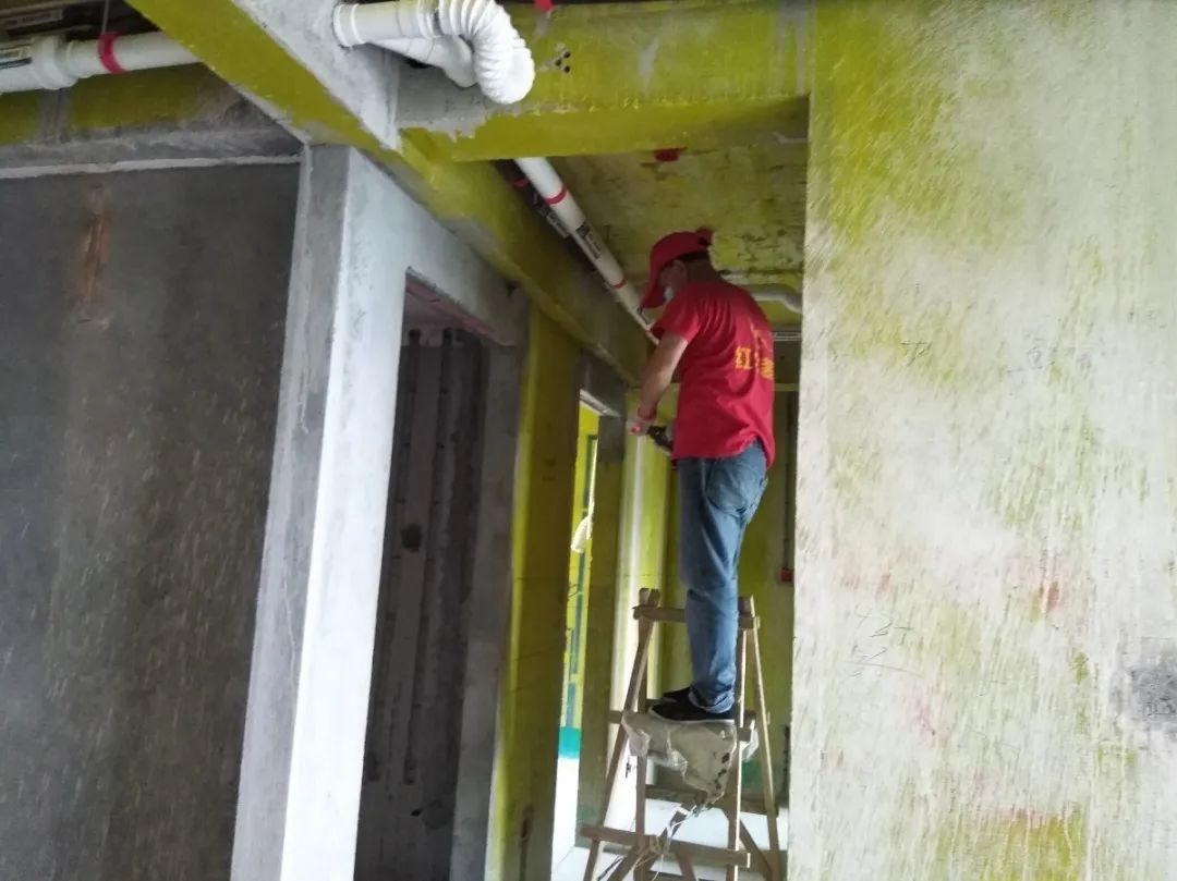 红牛巡检 | 开槽埋线，工地整洁美观！