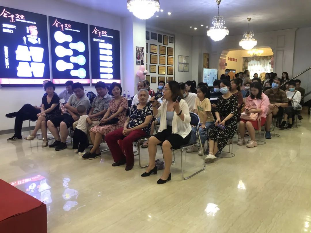 23周年--红牛装饰店庆“总裁签售会”圆满结束14