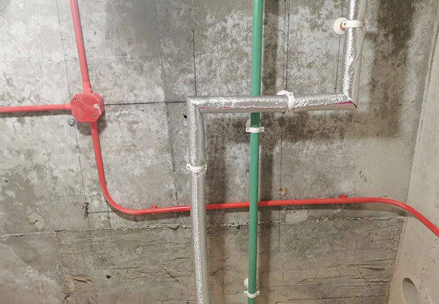 无体验不装修！带您直击红牛装饰水电、防水施工现场！