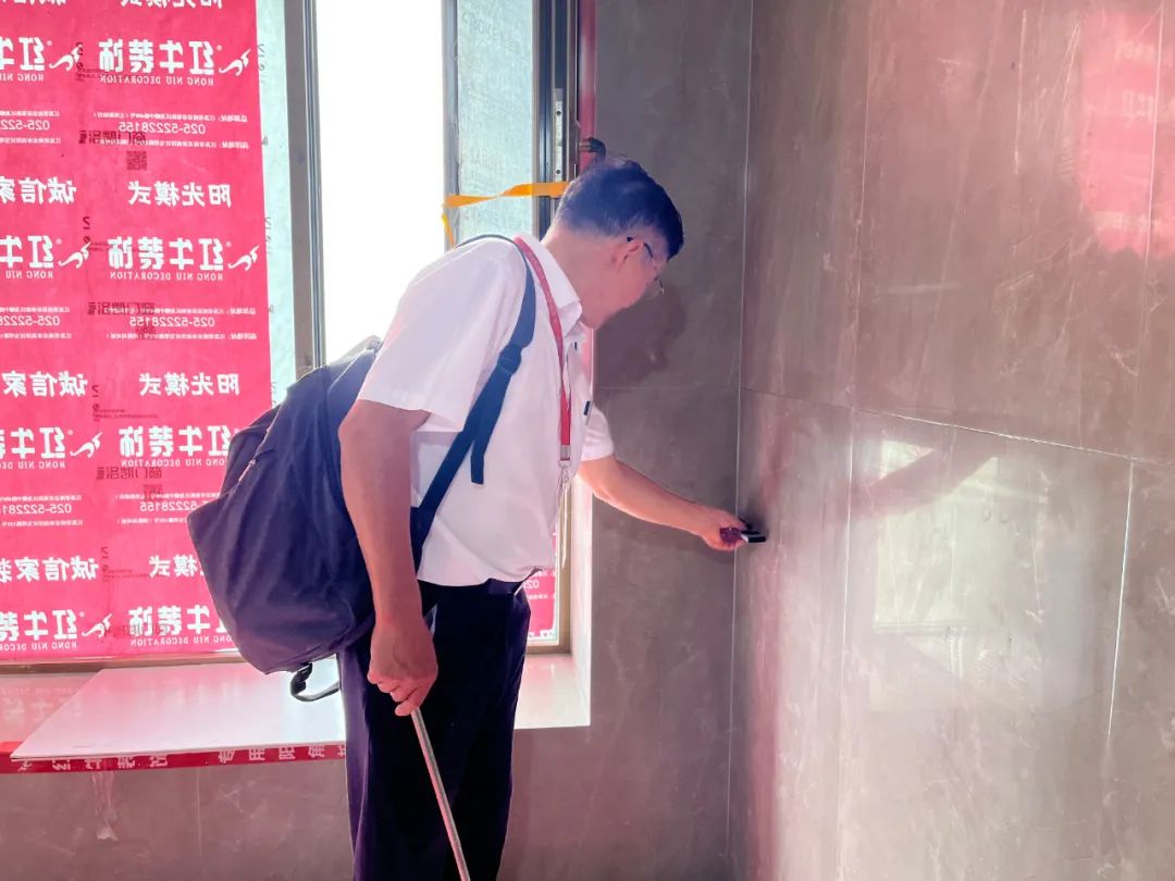 董事长亲自带队突击工地巡检，为高品质装修把关！