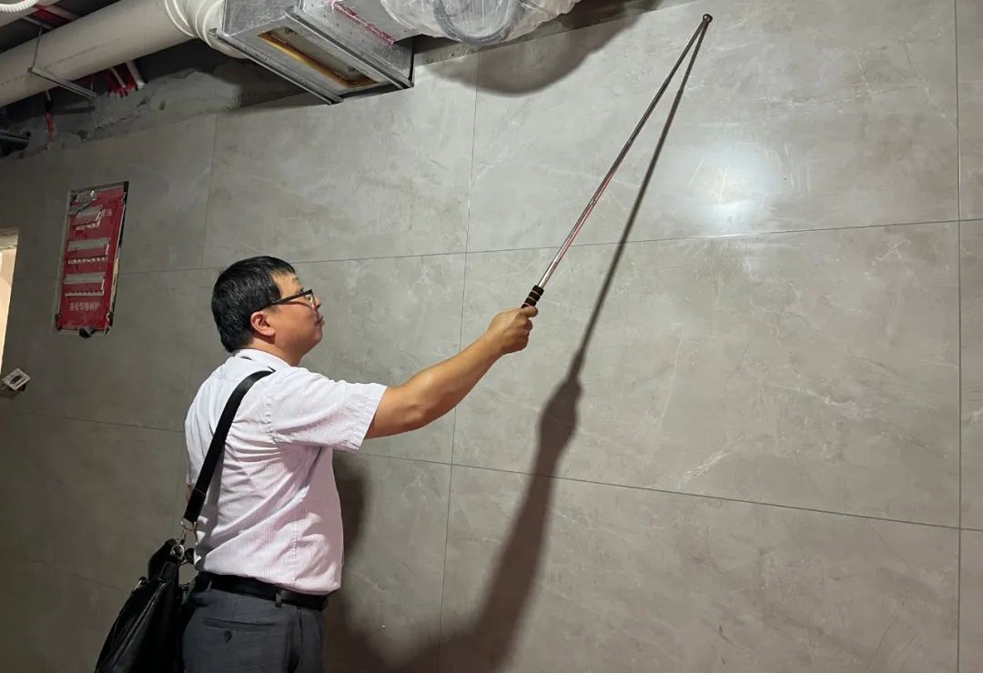 董事长亲自带队突击工地巡检，为高品质装修把关！