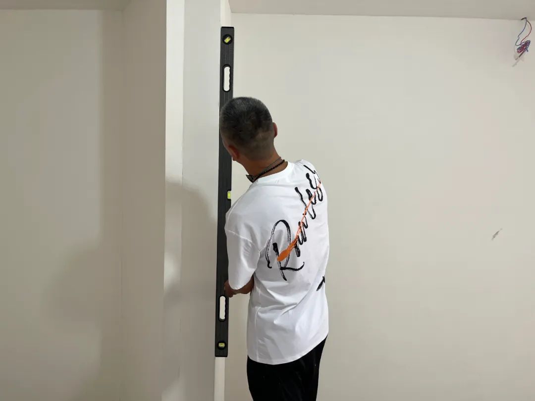 董事长亲自带队突击工地巡检，为高品质装修把关！