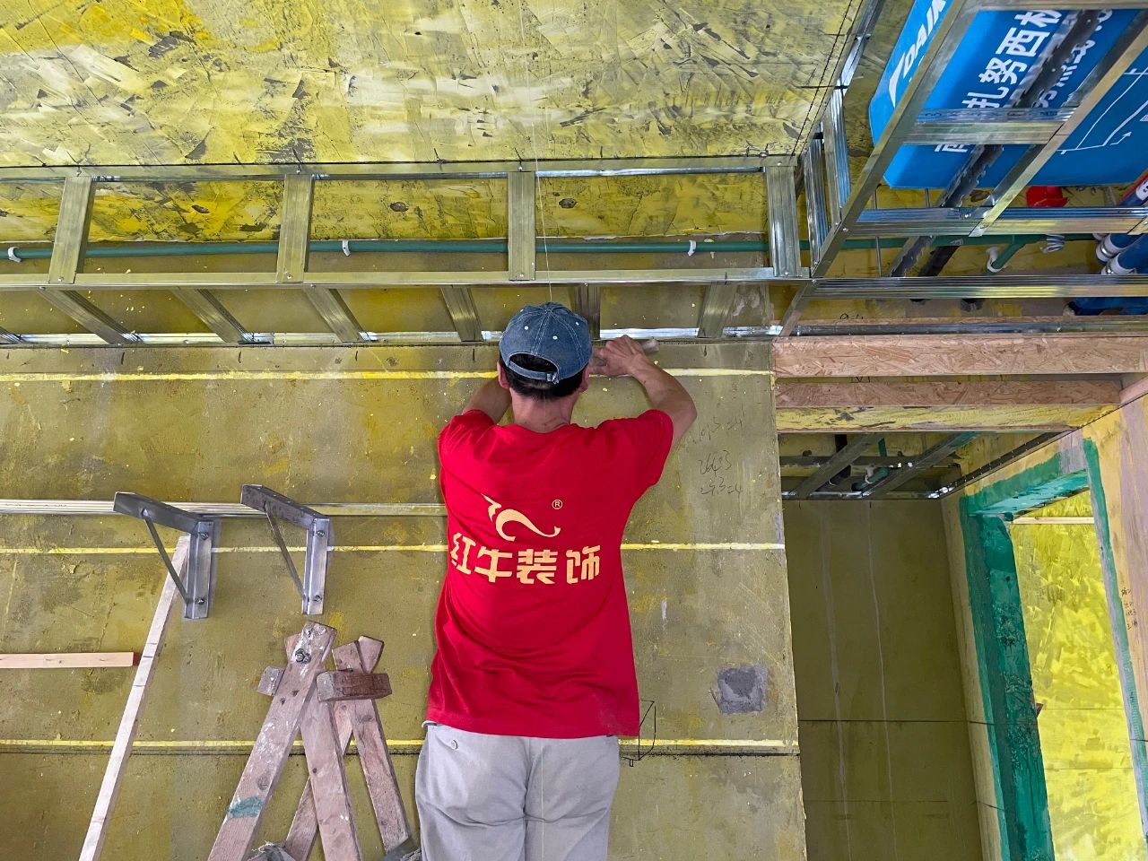 严控品质，红牛装饰工程总监→又双叒叕带队去工地“找茬”了？！