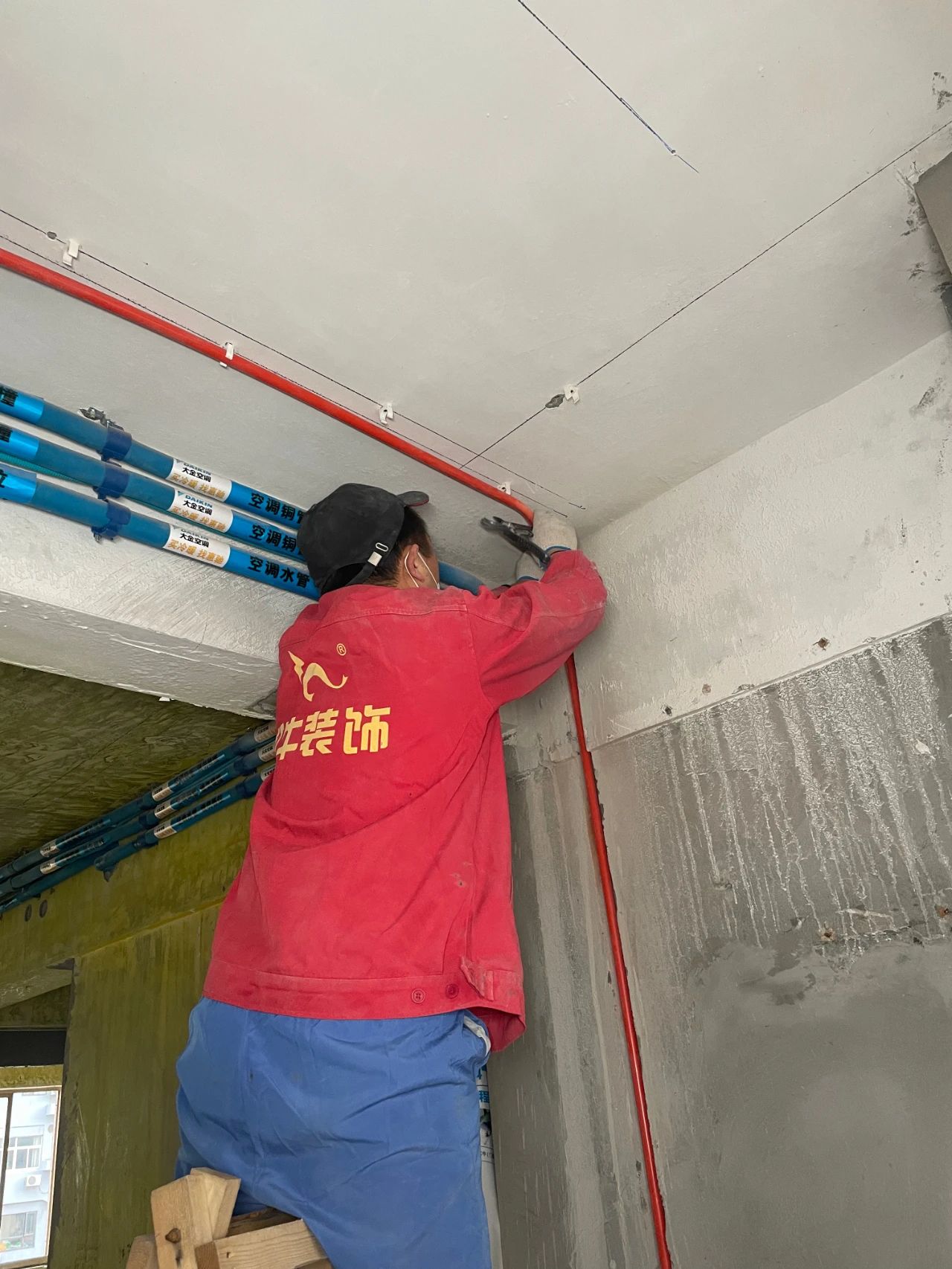 南京红牛装饰公司工地巡检：工艺细节彰显匠心品质，更彰显品牌魅力01
