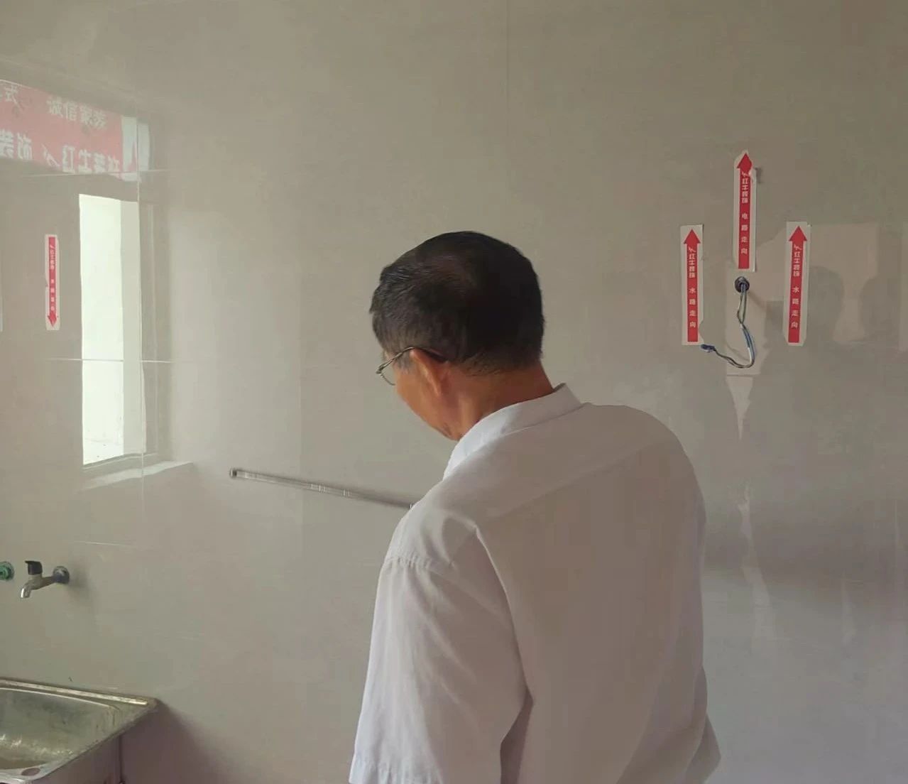 南京红牛装饰:工地巡检步履不停,将品质追求进行到底! 南京红牛装饰:工地巡检步履不停,将品质追求进行到底!