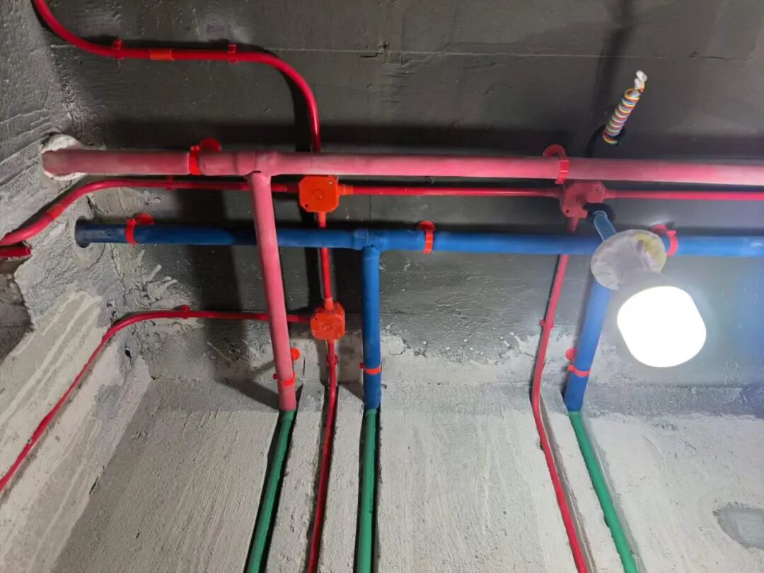 家装避坑指南：水路改造怕被坑？盯住这“几个核心”工艺！