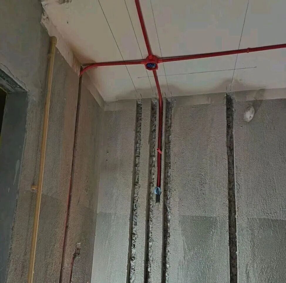 南京红牛装饰工地巡检记：藏在墙里的工艺与标准，必须严格把关！