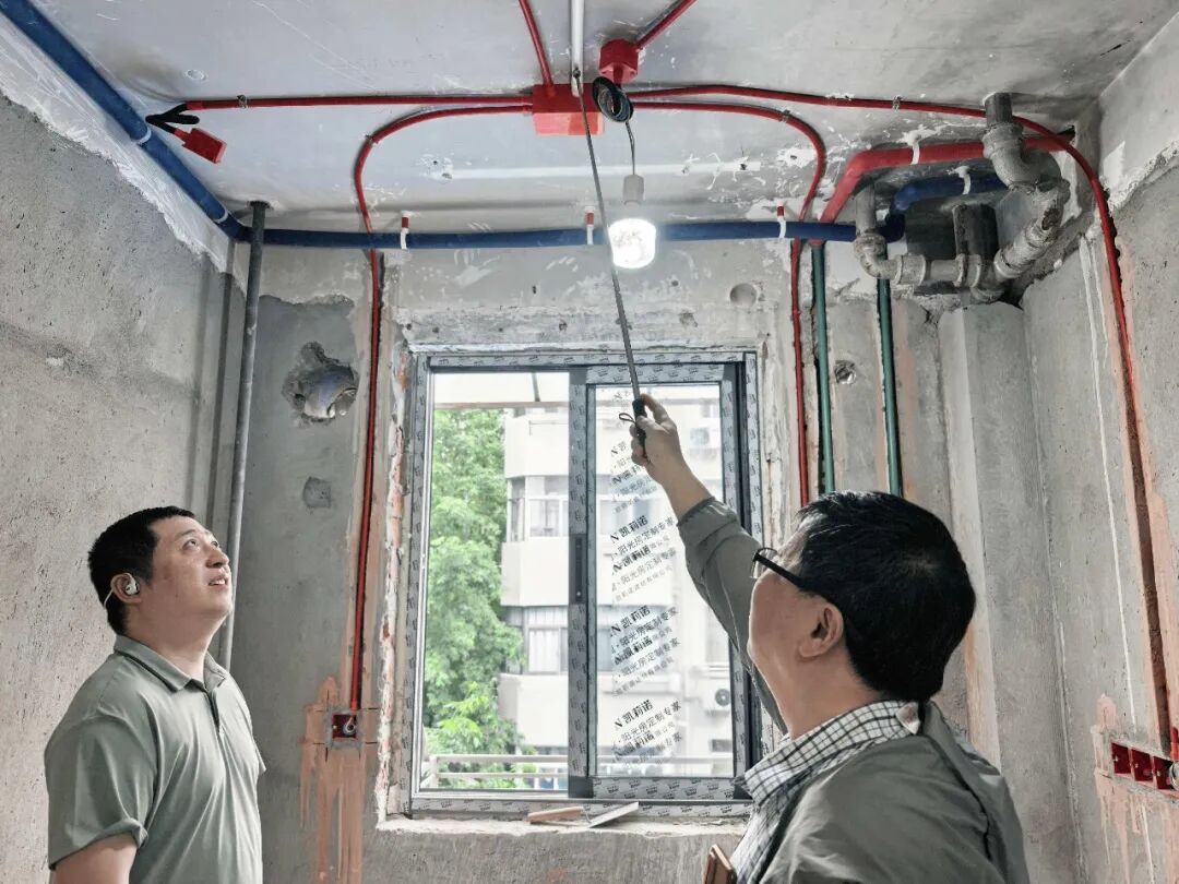 南京红牛装饰工地巡检记：好工地，不怕看；高品质，经得起突击！