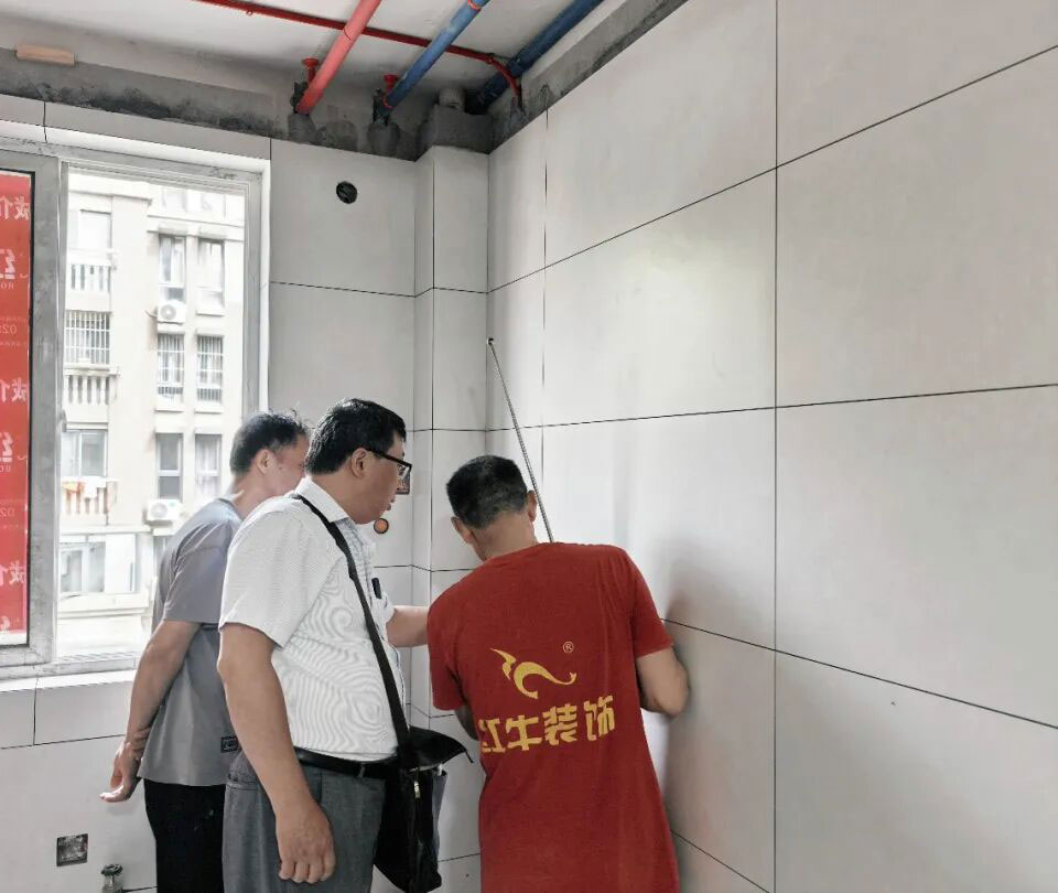 南京红牛装饰工地突击巡检：金九银十，装修黄金期，施工质量更不容松懈！