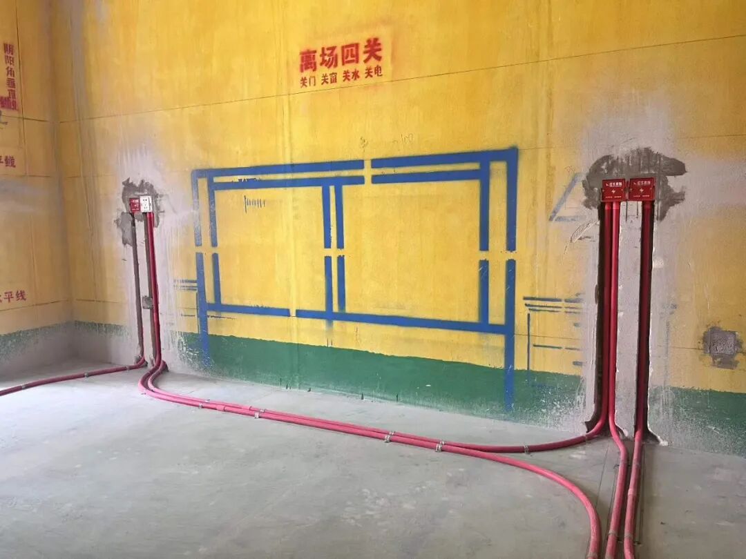 南京红牛装饰工地巡检：国庆不打烊，巡检不放松，品质不放假！