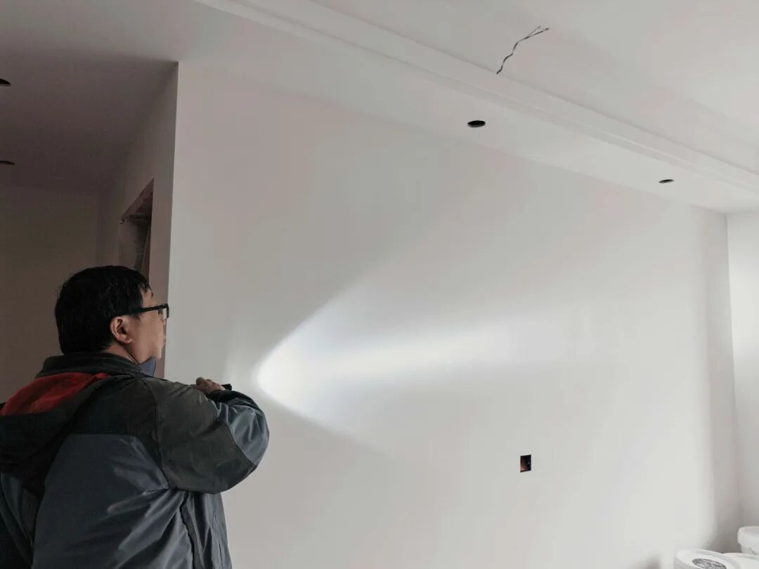 南京红牛装饰工地巡检：国庆不打烊，巡检不放松，品质不放假！